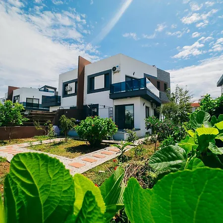 Villa Stunning Modern Summer In Iskele, Long Beach
