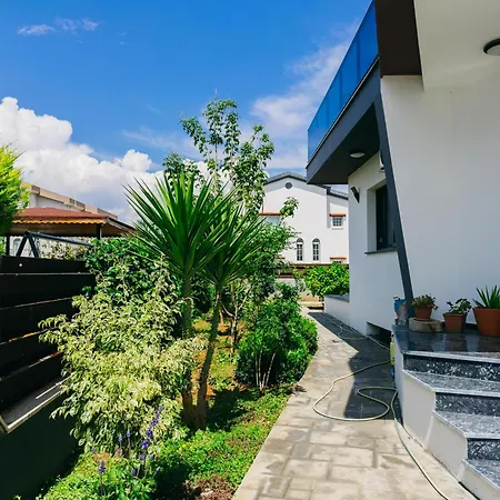 Stunning Modern Summer In Iskele, Long Beach Villa *